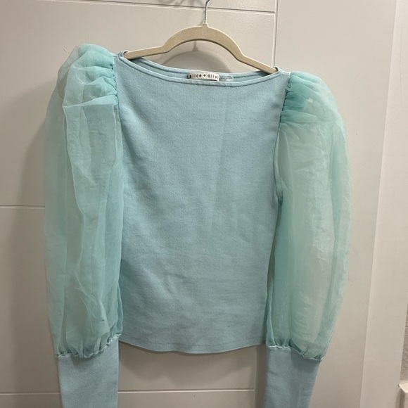 Alice + Olivia Abella Puff Sleeve Top - Picture 3 of 6